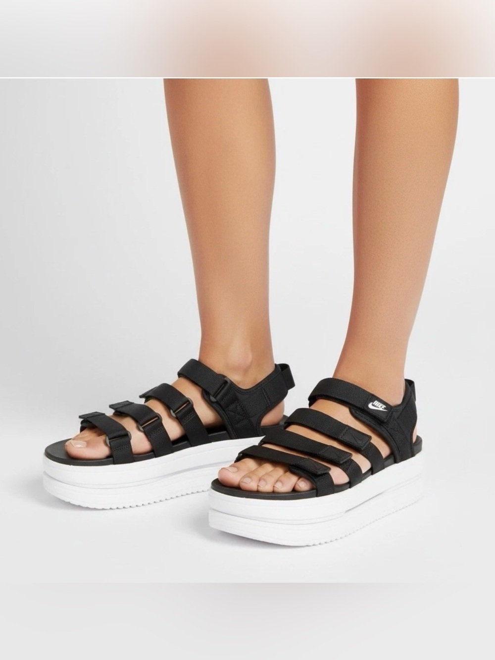 the Nike Icon Classic Women's Sandal Chunky Platform Strappy Logo Size 10